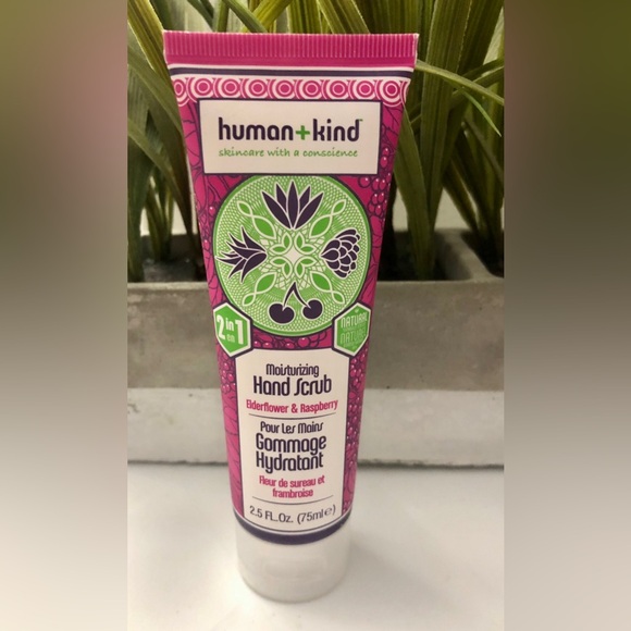 Humankind Moisturizing Hand Scrub - Picture 2 of 7